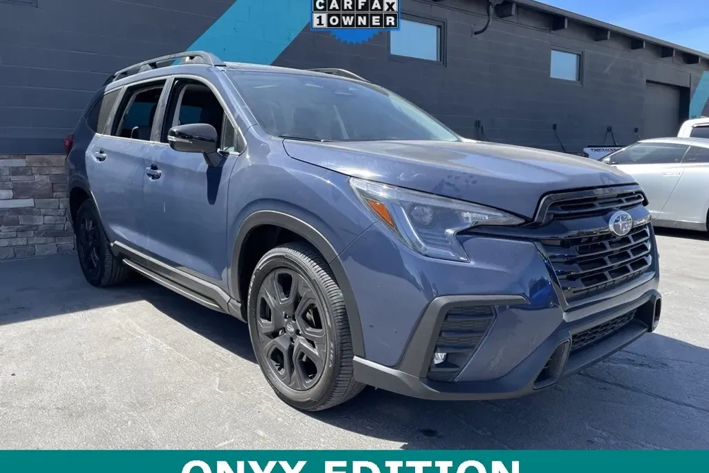 2023 Subaru Ascent Onyx Edition photo 1