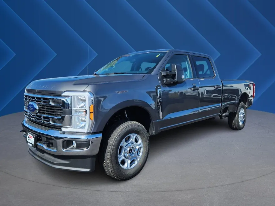 2026 Ford F-250 XLT photo 1