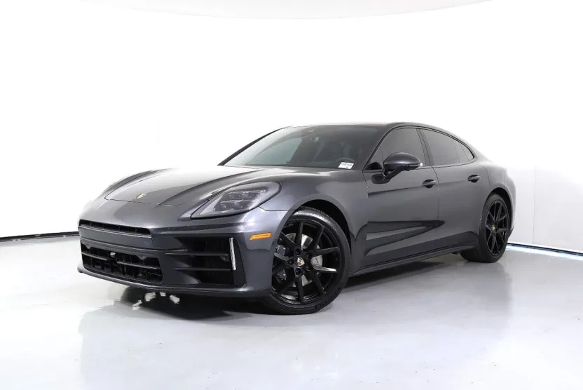 2024 Porsche Panamera photo 1