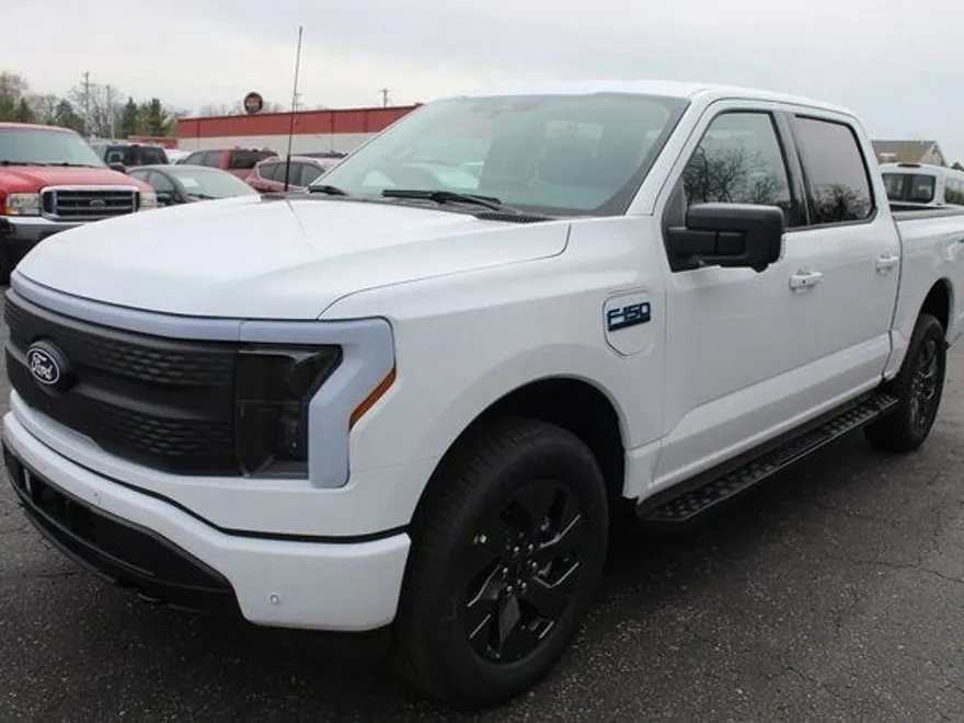 2025 Ford F-150 Lightning photo 1
