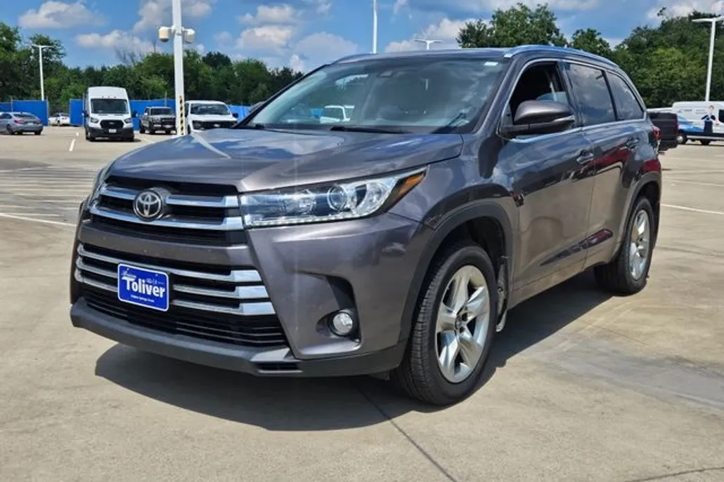 2017 Toyota Highlander Limited photo 1