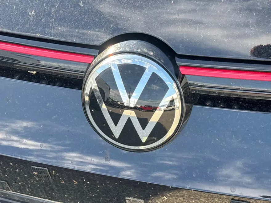 2024 Volkswagen Golf GTI S photo 1