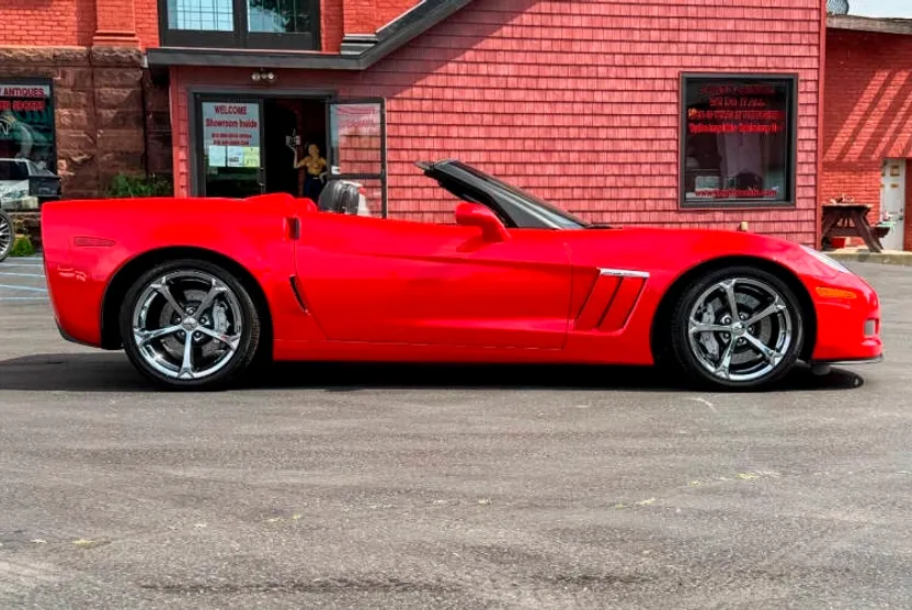 2011 Chevrolet Corvette Grand Sport 4LT photo 1