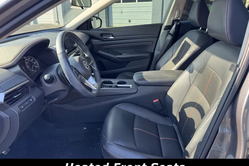 2020 Nissan Altima 2.5 SR photo 1