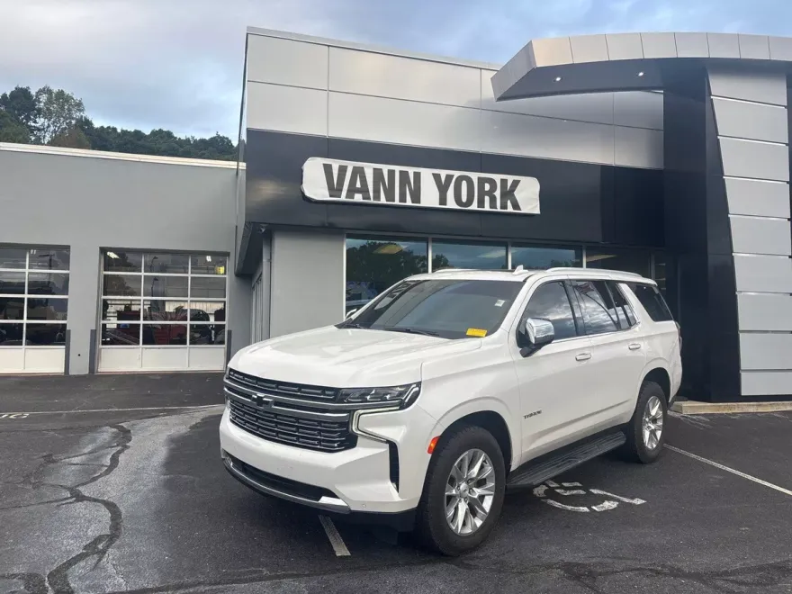 2021 Chevrolet Tahoe Premier photo 1