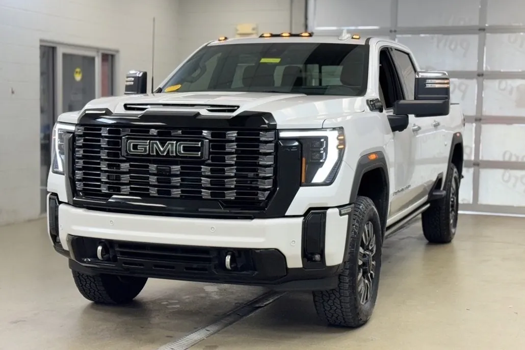2025 Gmc Sierra 3500 HD Denali Ultimate photo 1