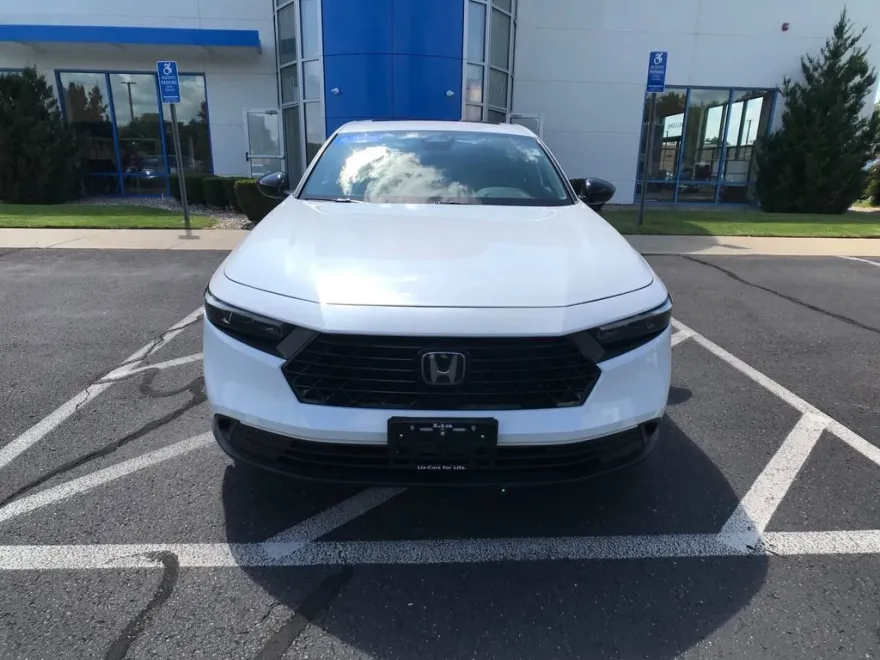 2025 Honda Accord Hybrid Sport photo 1