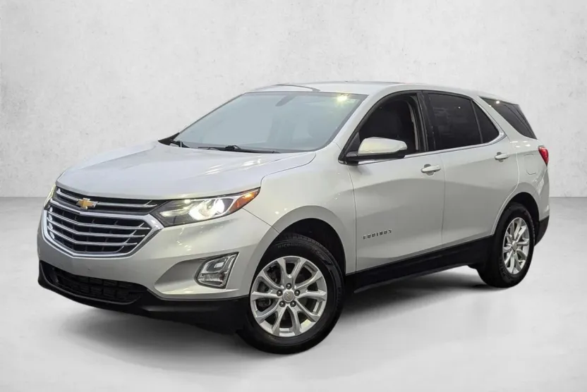 2019 Chevrolet Equinox LT photo 1