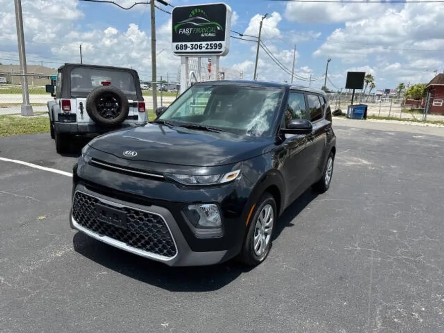2020 Kia Soul S photo 1