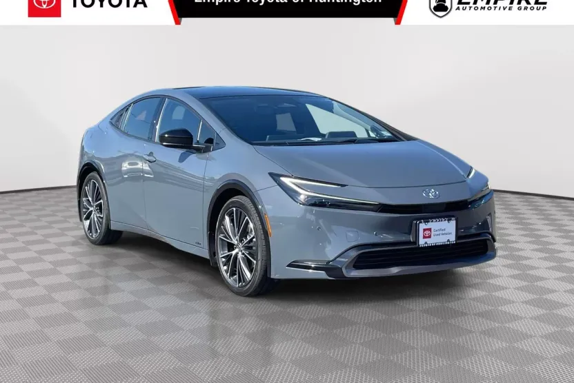 2024 Toyota Prius Limited AWD-e photo 1