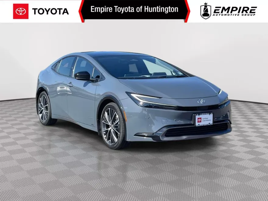 2024 Toyota Prius Limited AWD-e photo 1