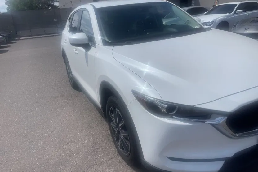 2018 Mazda CX-5 Touring photo 1