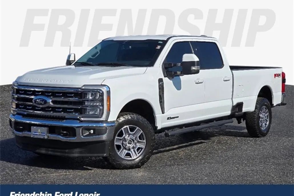 2023 Ford F-250 Lariat photo 1