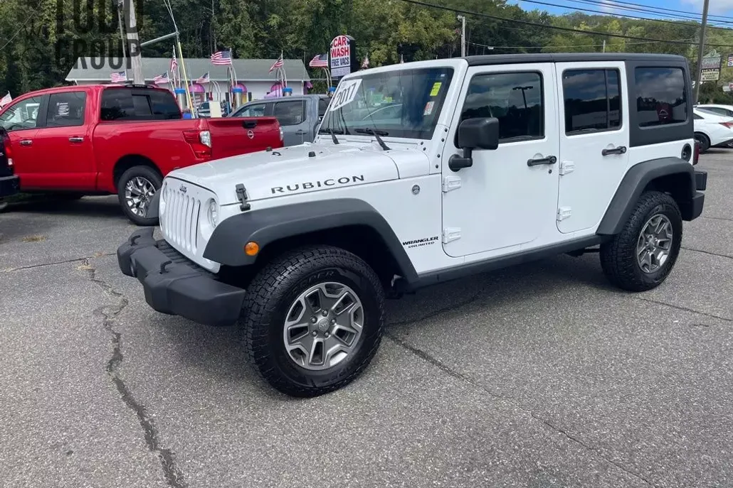 2017 Jeep Wrangler Unlimited Rubicon photo 1