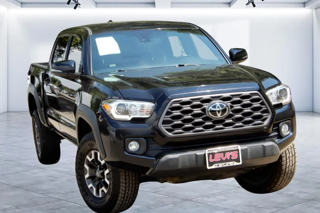 2022 Toyota Tacoma TRD photo 1
