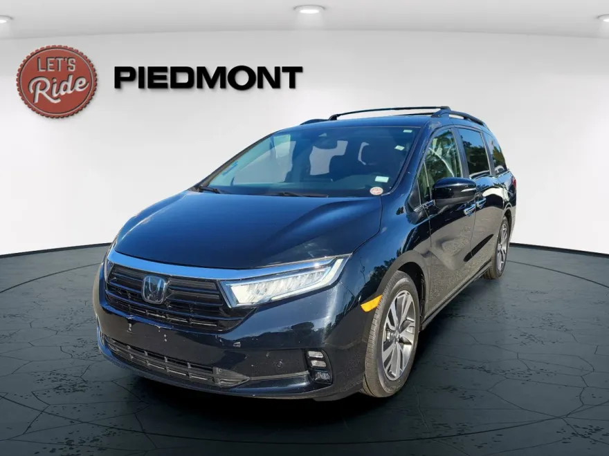 2021 Honda Odyssey Touring photo 1