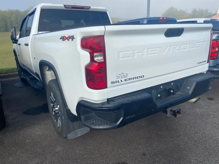 2023 Chevrolet Silverado 2500HD Custom photo 1