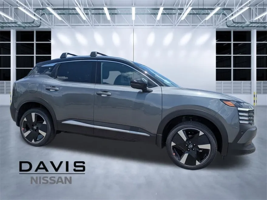 2025 Nissan Kicks SR photo 1