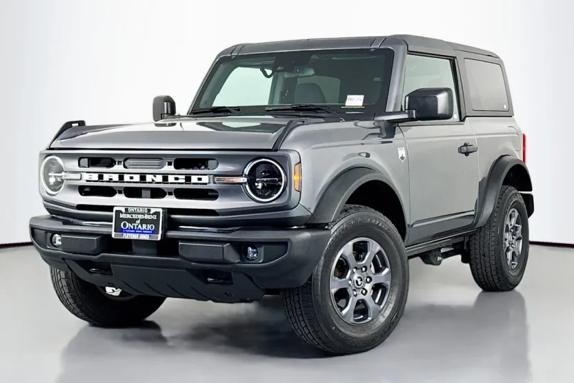 2022 Ford Bronco Outer Banks photo 1