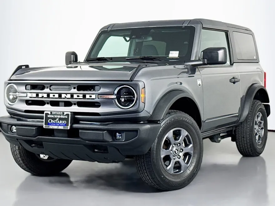 2022 Ford Bronco Outer Banks photo 1