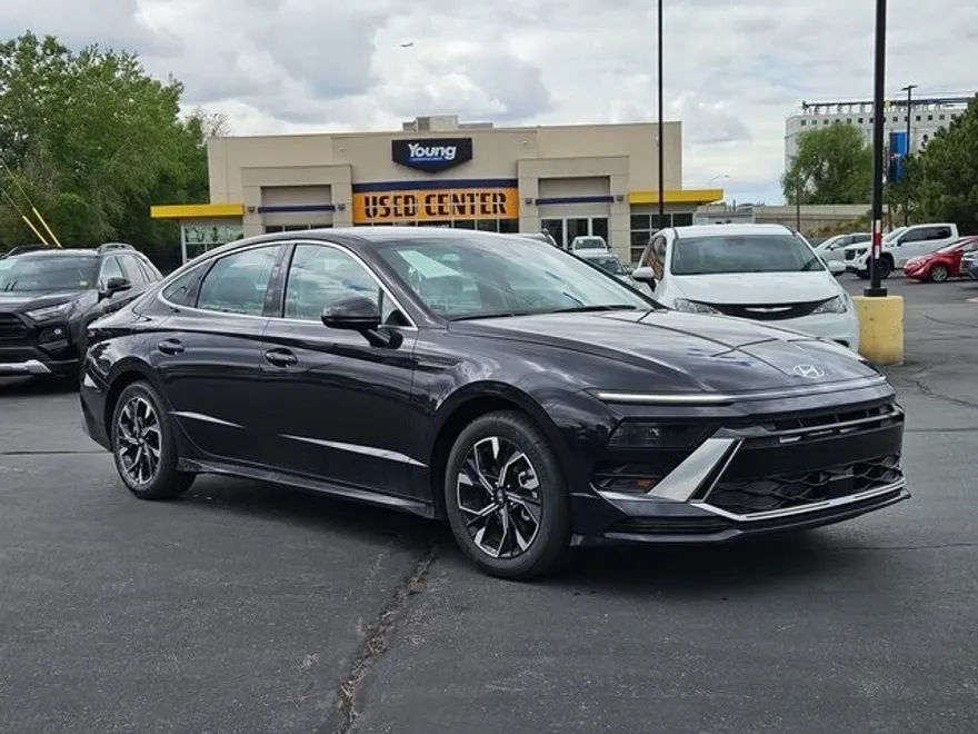 2024 Hyundai Sonata SEL photo 1