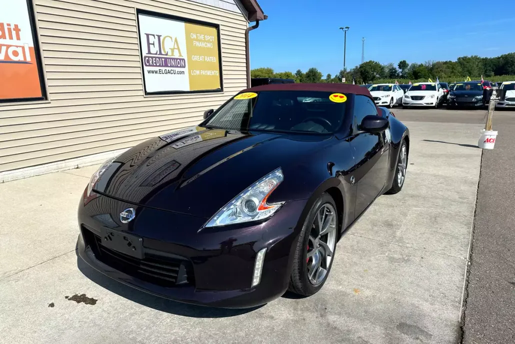 2014 Nissan Z photo 1