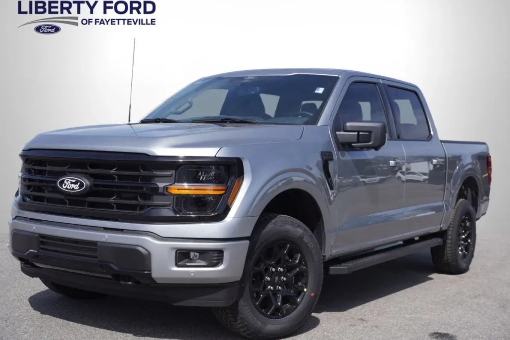 2025 Ford F-150 XLT photo 1