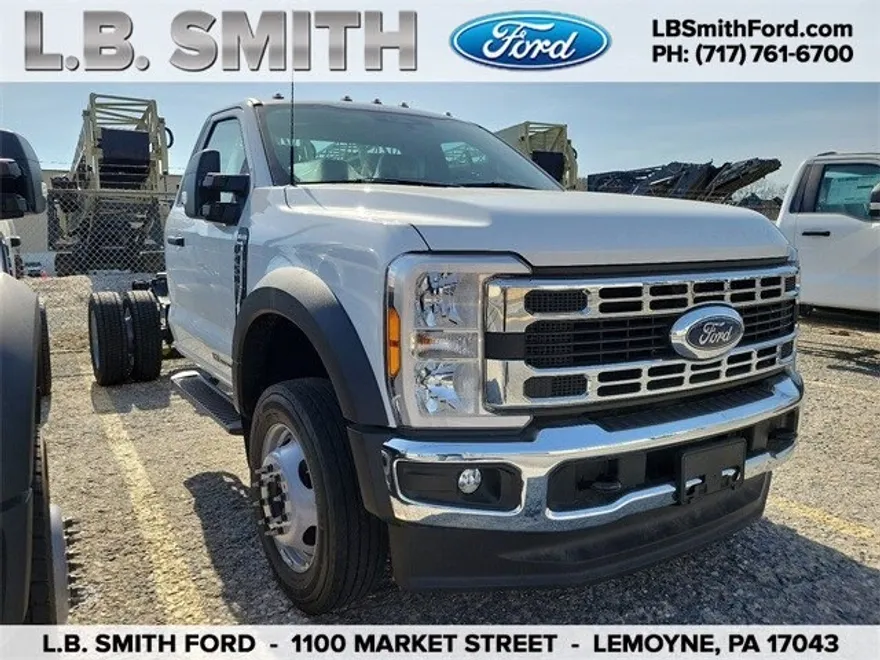 2023 Ford F-450 photo 1