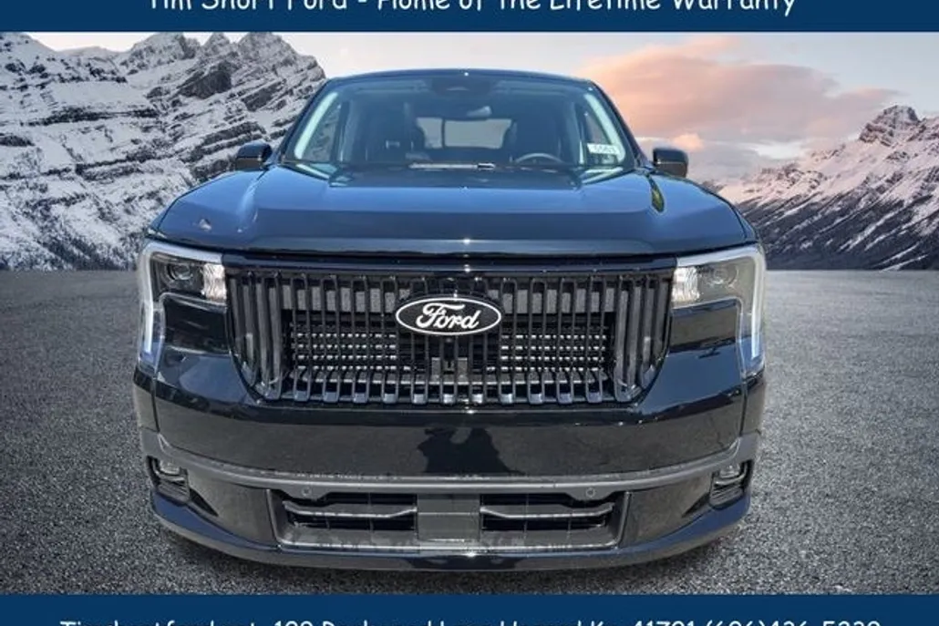 2025 Ford Maverick Lariat photo 1