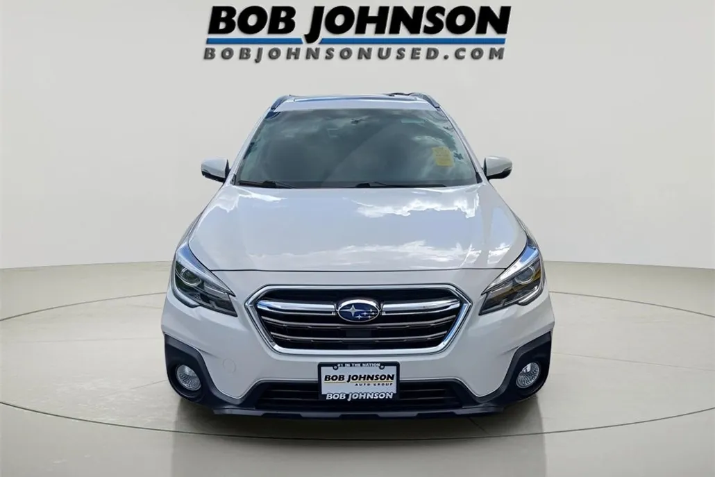 2018 Subaru Outback 2.5i Touring photo 1