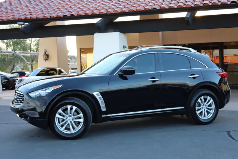 2010 Infiniti FX35 photo 1