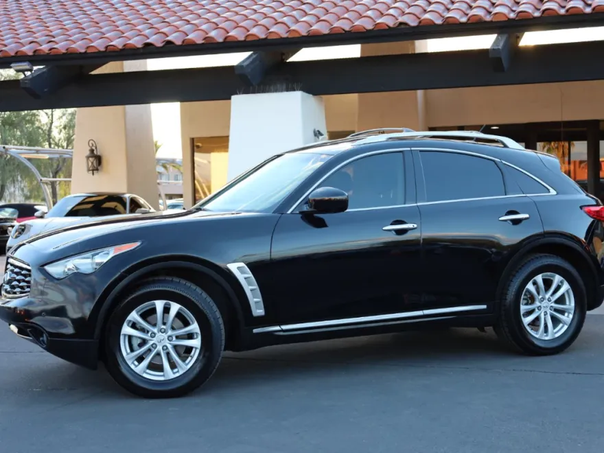 2010 Infiniti FX35 photo 1