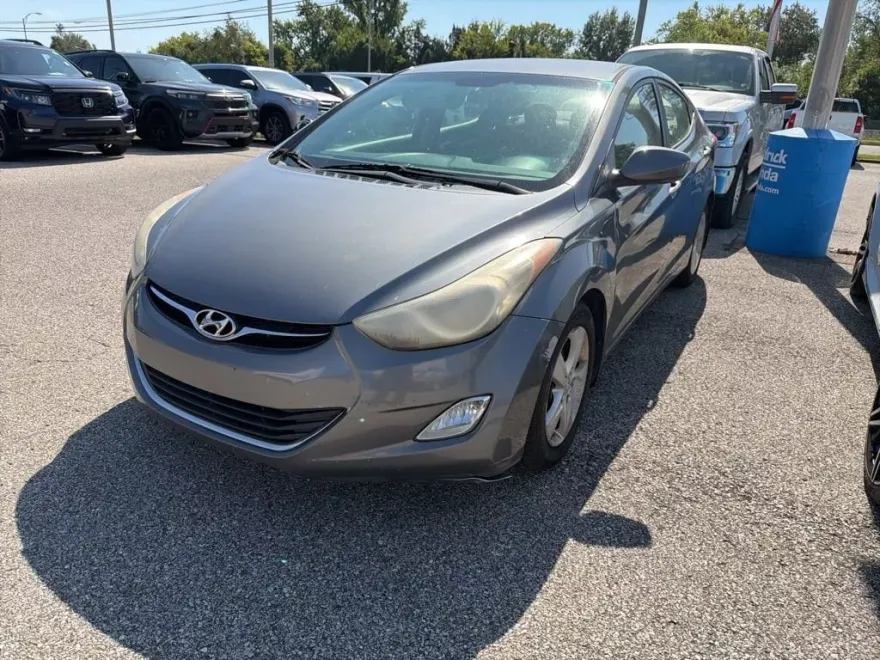 2013 Hyundai Elantra GLS photo 1