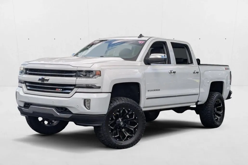 2017 Chevrolet Silverado 1500 LTZ Z71 photo 1