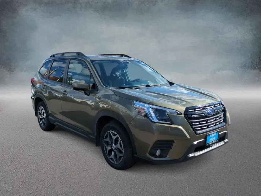 2023 Subaru Forester Premium photo 1