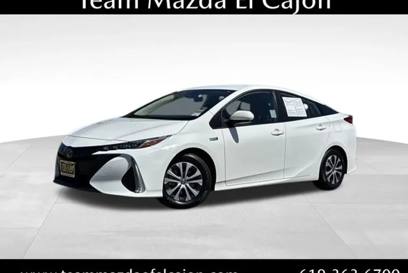 2022 Toyota Prius Prime LE photo 1