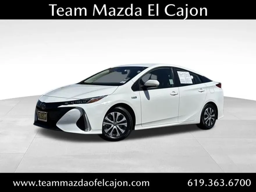 2022 Toyota Prius Prime LE photo 1