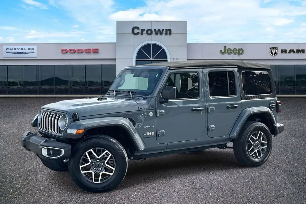 2024 Jeep Wrangler Sahara photo 1
