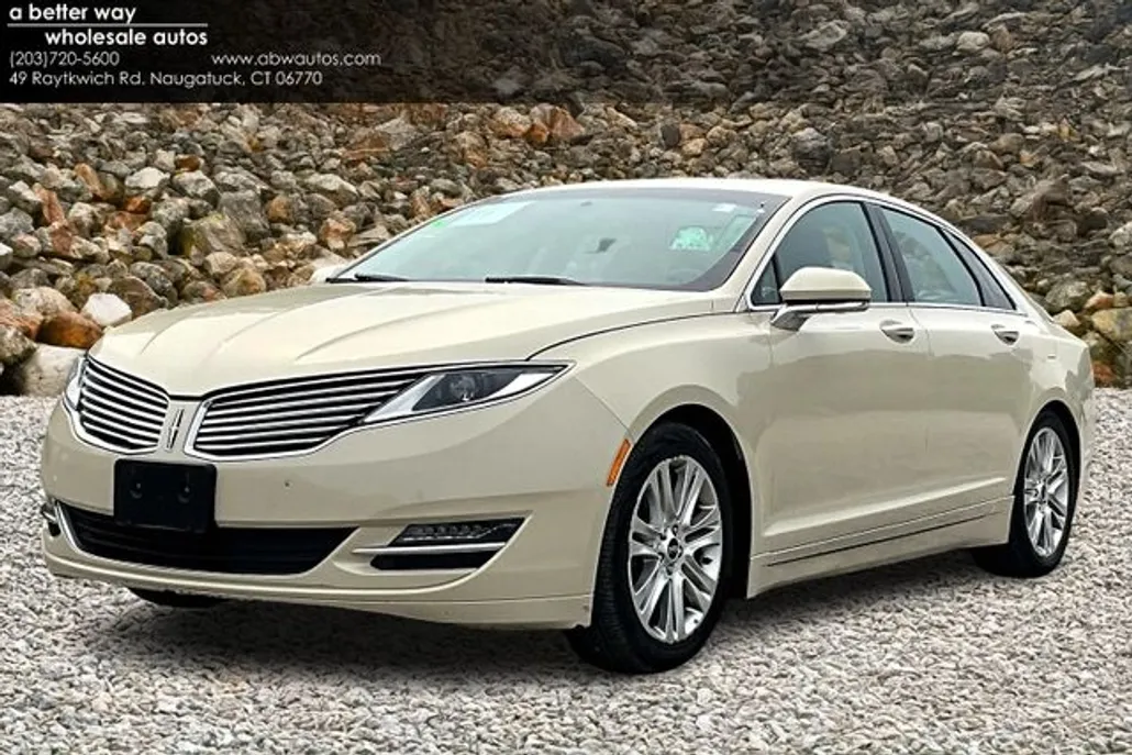 2016 Lincoln MKZ Base photo 1