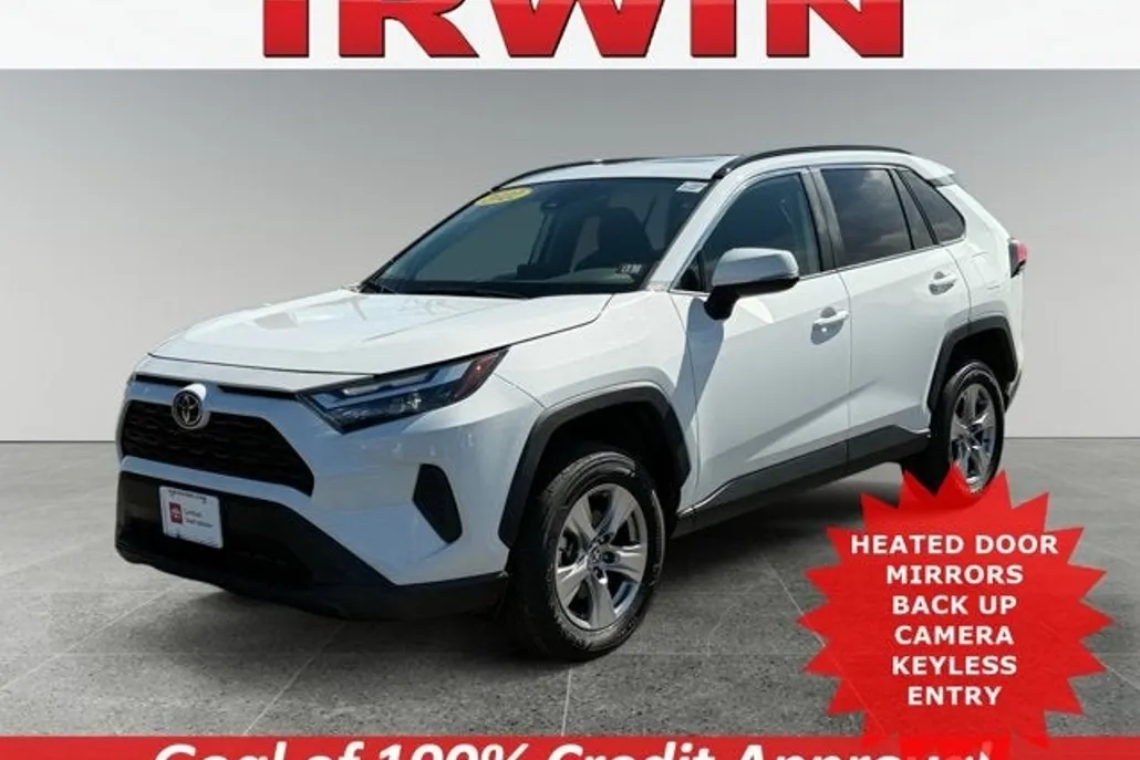 2022 Toyota RAV4 XLE photo 1