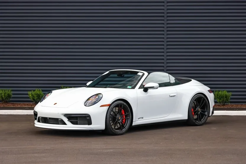 2023 Porsche 911 GTS photo 1