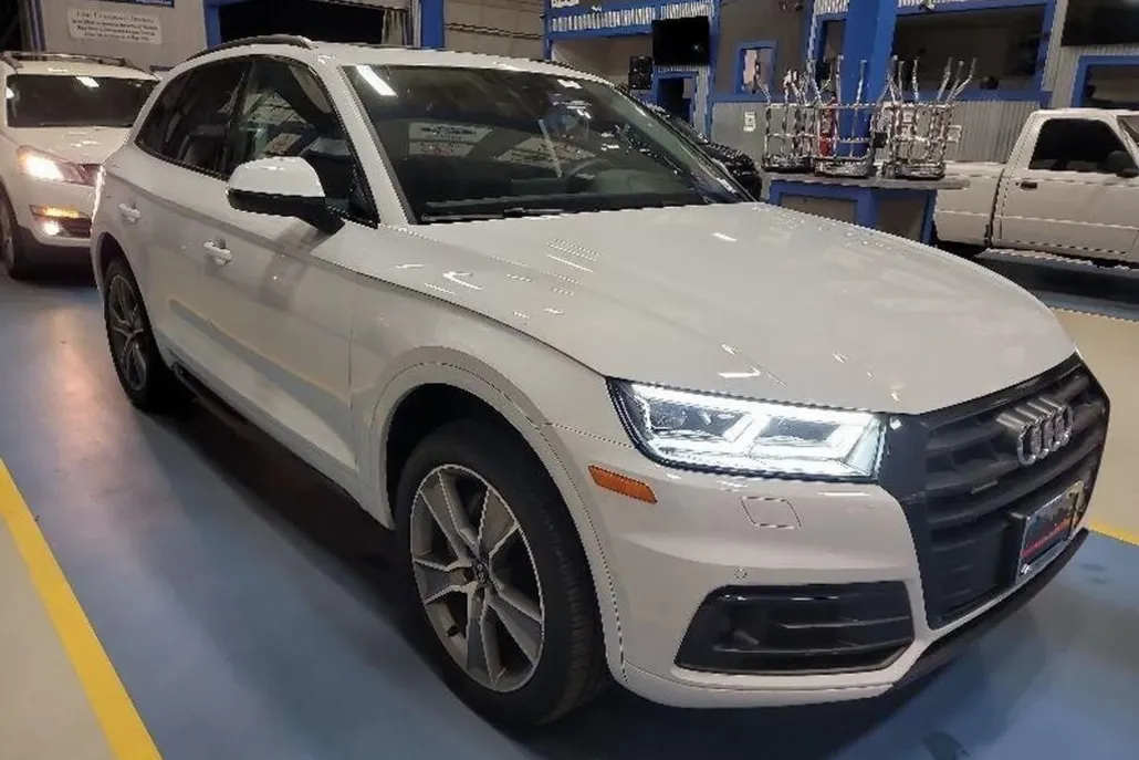 2020 Audi Q5 45 Premium Plus photo 1