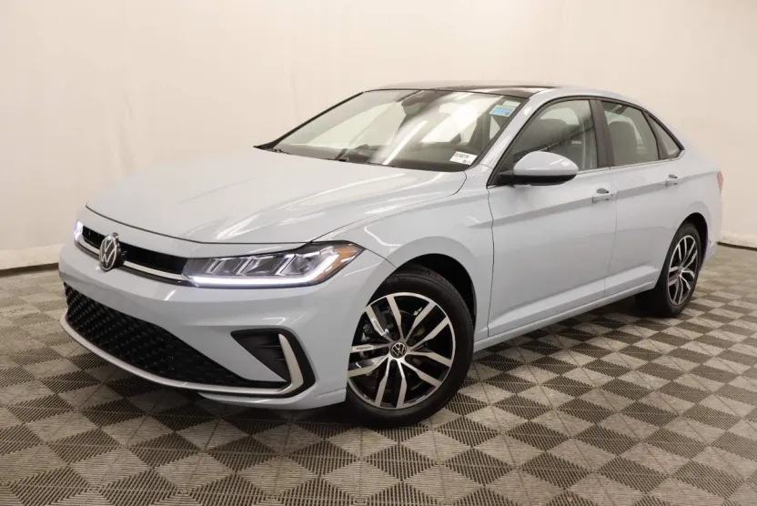 2025 Volkswagen Jetta SE photo 1