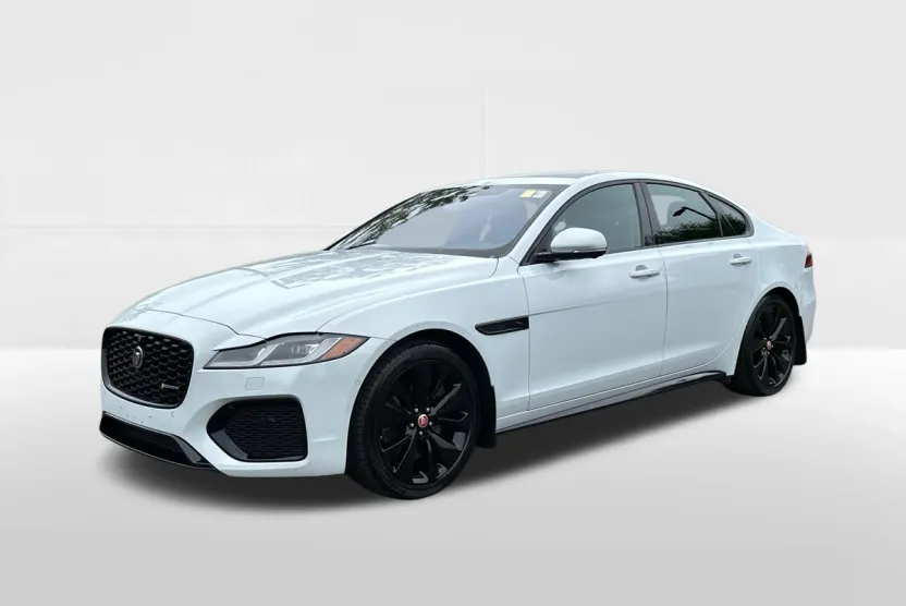 2021 Jaguar XF R-Dynamic SE photo 1