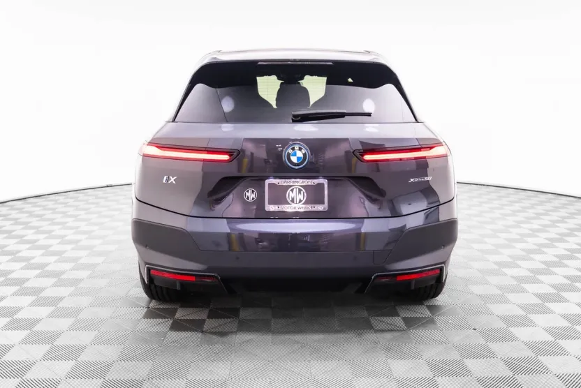 2025 Bmw iX photo 1