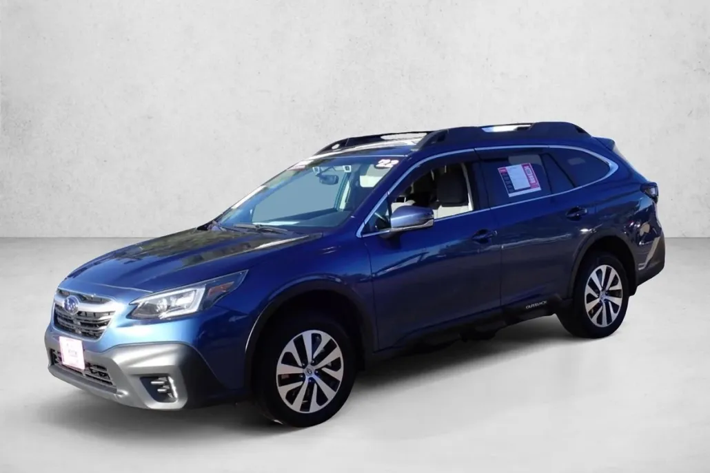 2022 Subaru Outback Premium photo 1