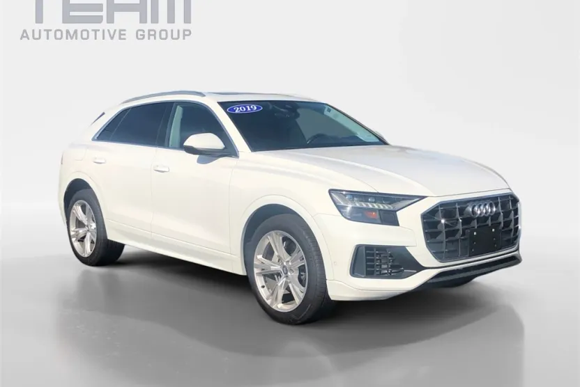 2019 Audi Q8 Prestige photo 1