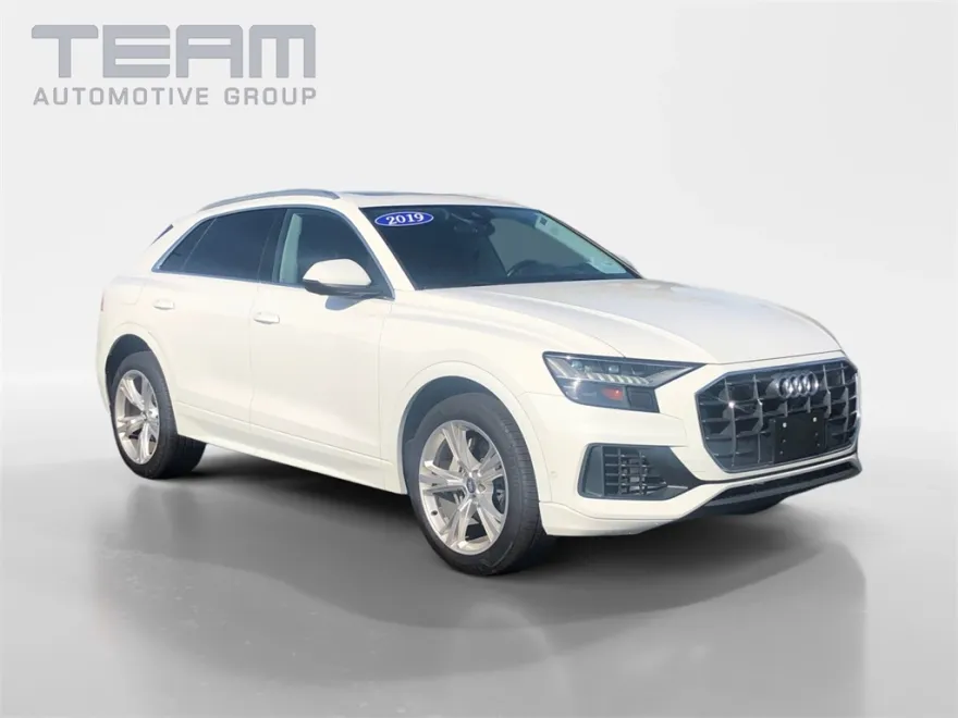 2019 Audi Q8 Prestige photo 1