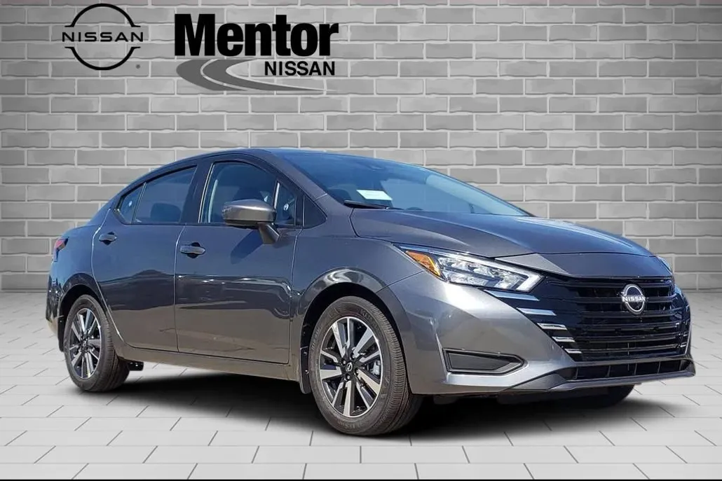2025 Nissan Versa SV photo 1