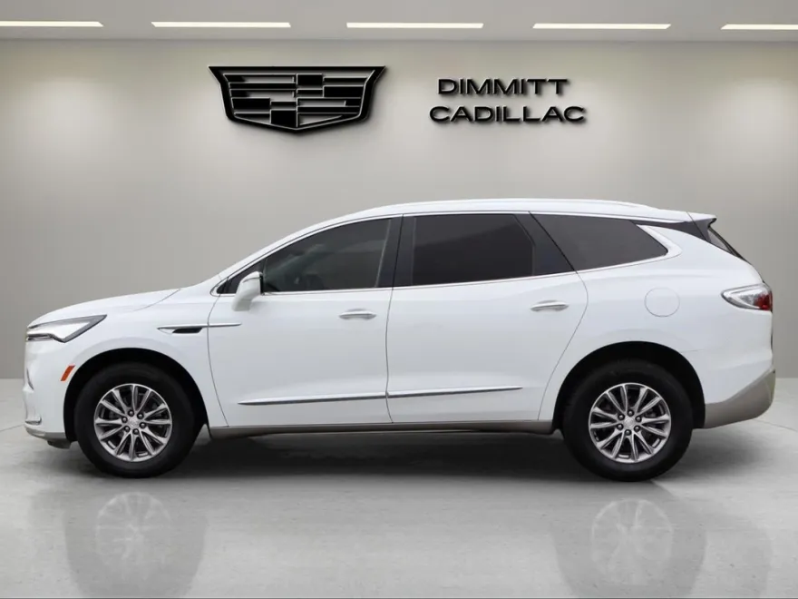 2022 Buick Enclave Essence photo 1